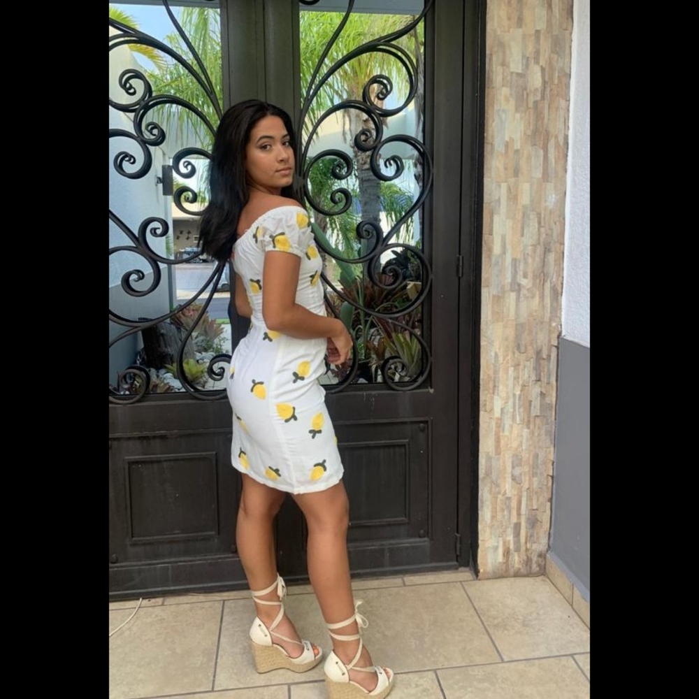 Red Carter  lemon  dress - Picture 4 of 10